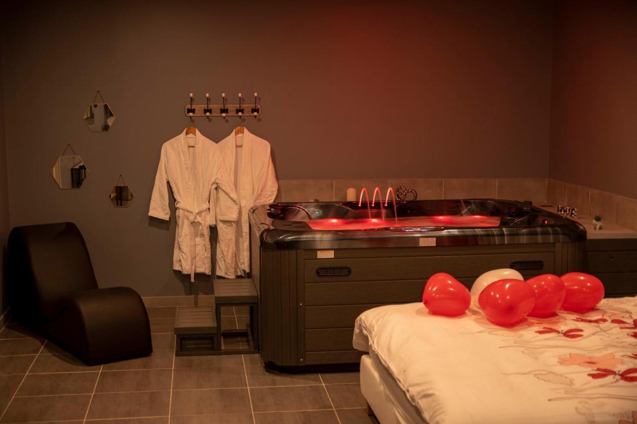 Love Room - La Parenthese Saint-Bauzille-de-la-Sylve Eksteriør bilde