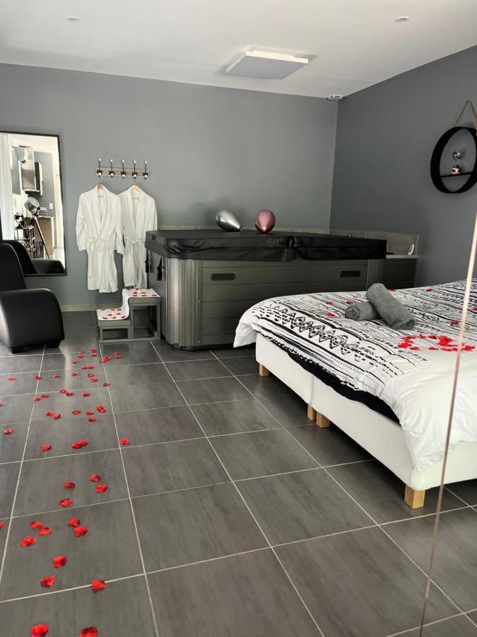 Love Room - La Parenthese Saint-Bauzille-de-la-Sylve Eksteriør bilde